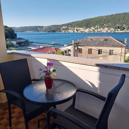 Ljubica Apartments And Rooms Supetarska Draga Ngoại thất bức ảnh