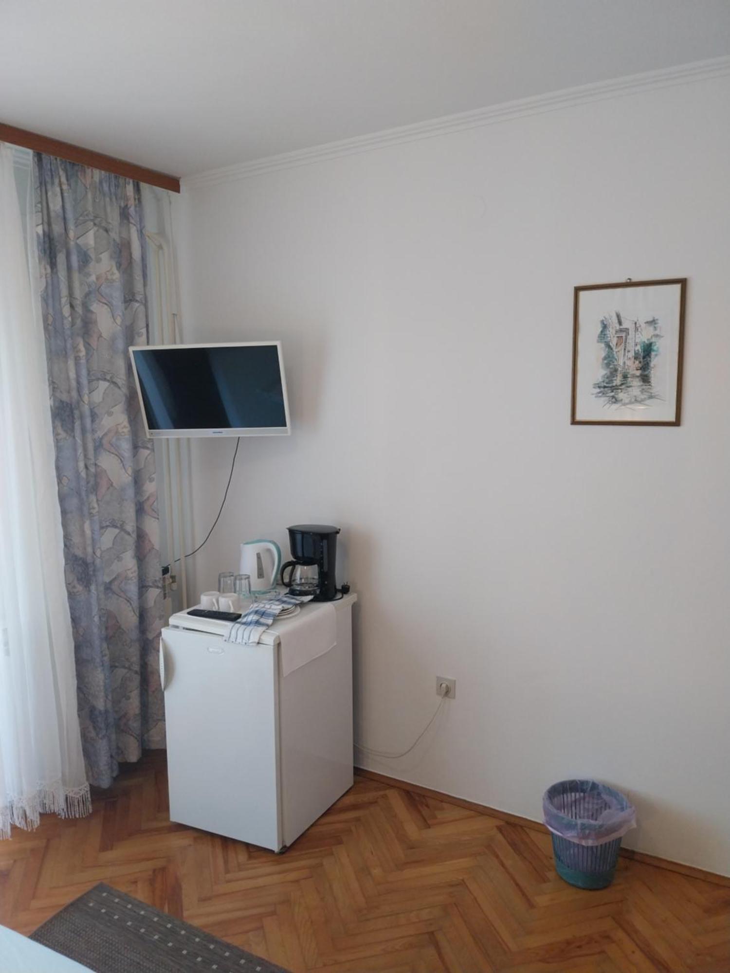 Ljubica Apartments And Rooms Supetarska Draga Ngoại thất bức ảnh