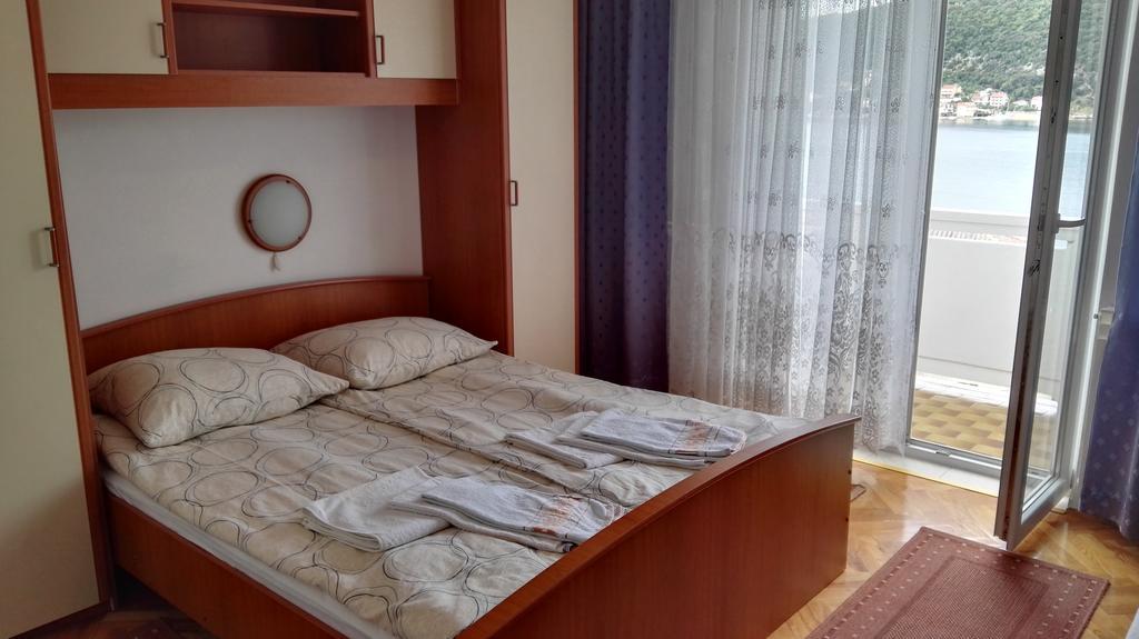 Ljubica Apartments And Rooms Supetarska Draga Ngoại thất bức ảnh