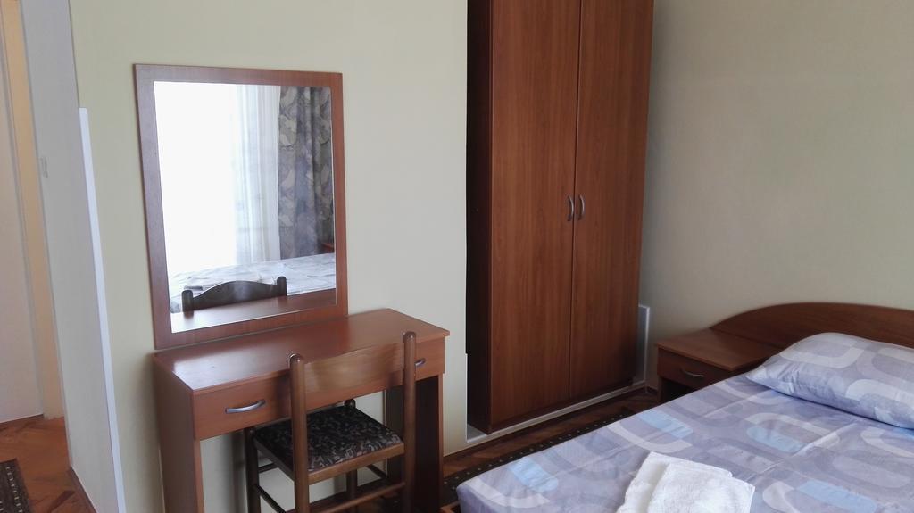 Ljubica Apartments And Rooms Supetarska Draga Ngoại thất bức ảnh